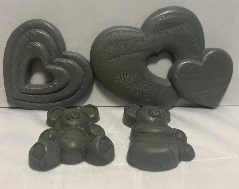Vintage home interior Set of 4 Bears And Hearts Blue Gold Homco